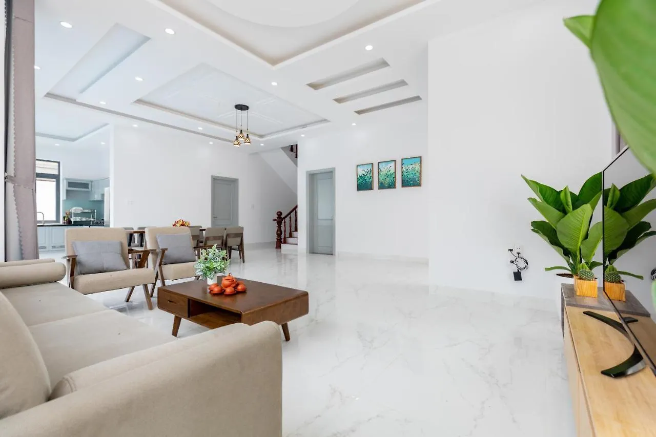 Palm Villa 10 - Luxury Pool Villa 6 Rooms & Billiard Vung Tau