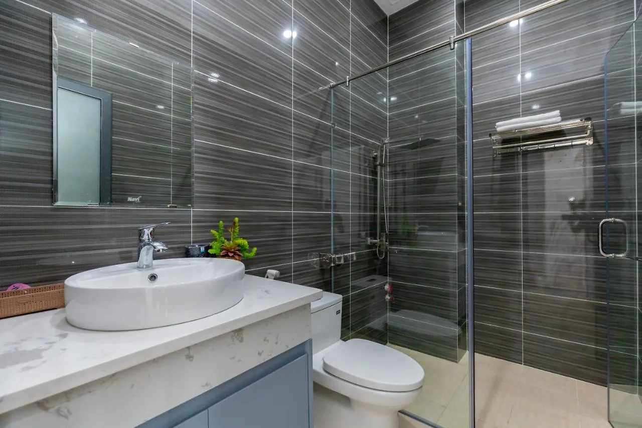 Palm Villa 10 - Luxury Pool Villa 6 Rooms & Billiard Vung Tau Vietnam