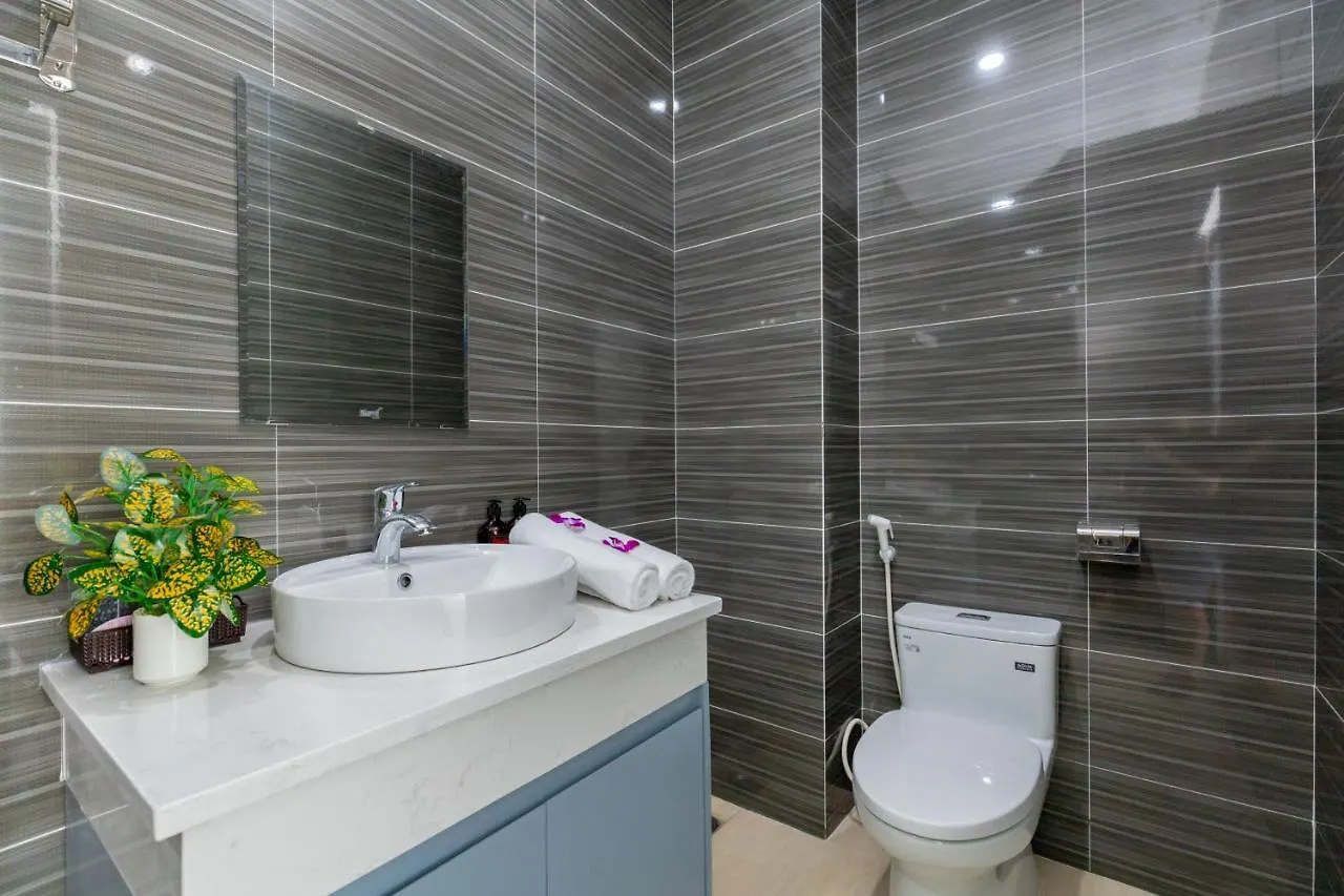 Palm Villa 10 - Luxury Pool Villa 6 Rooms & Billiard Vung Tau Vietnam