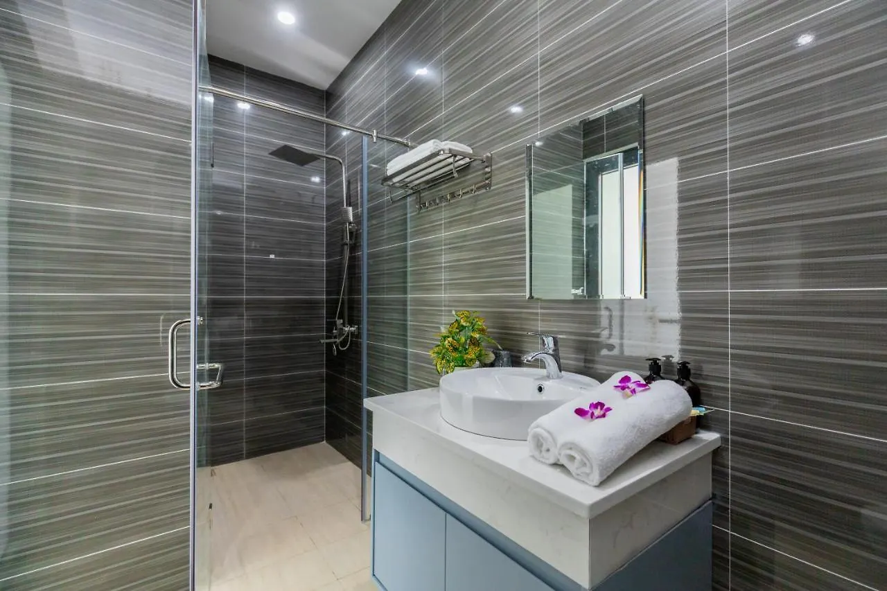 Palm Villa 10 - Luxury Pool Villa 6 Rooms & Billiard Vung Tau