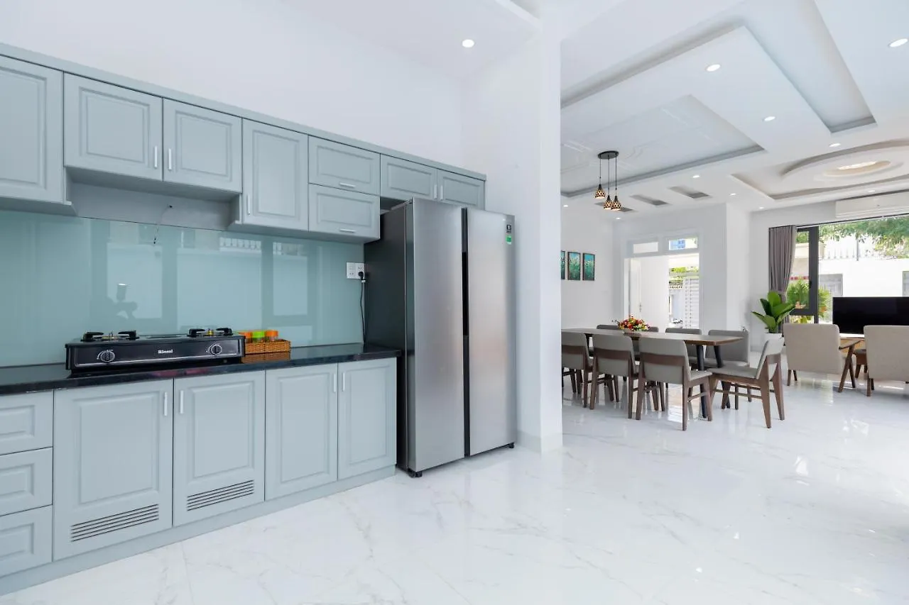 Palm Villa 10 - Luxury Pool Villa 6 Rooms & Billiard Vung Tau