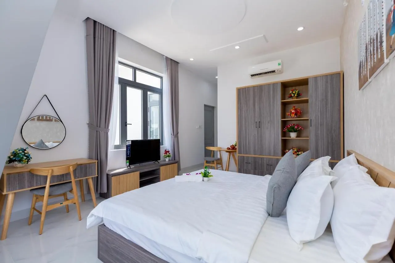 Palm Villa 10 - Luxury Pool Villa 6 Rooms & Billiard Vung Tau 0*,  Vietnam