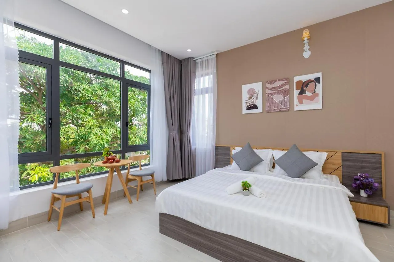 Palm Villa 10 - Luxury Pool Villa 6 Rooms & Billiard Vung Tau Vietnam