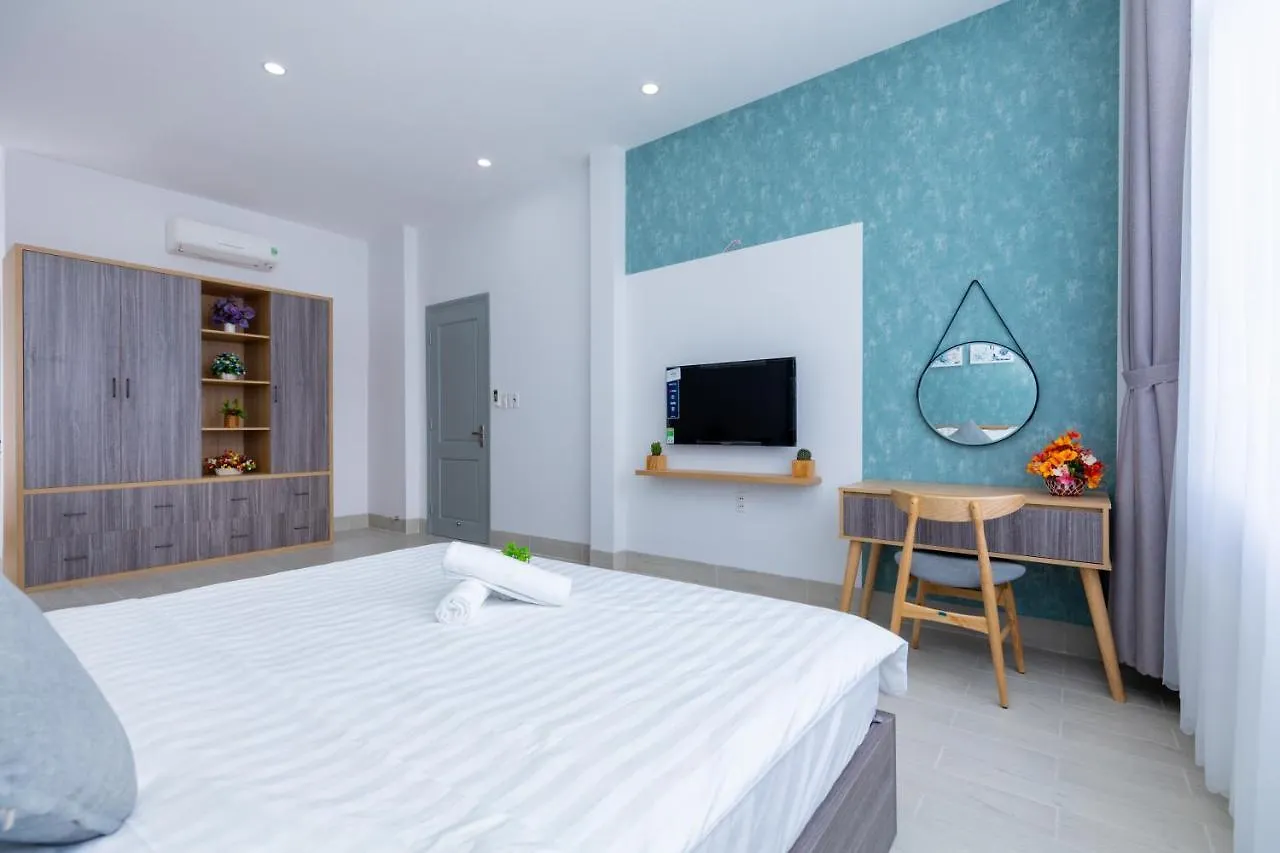 Palm Villa 10 - Luxury Pool Villa 6 Rooms & Billiard Vung Tau Vietnam