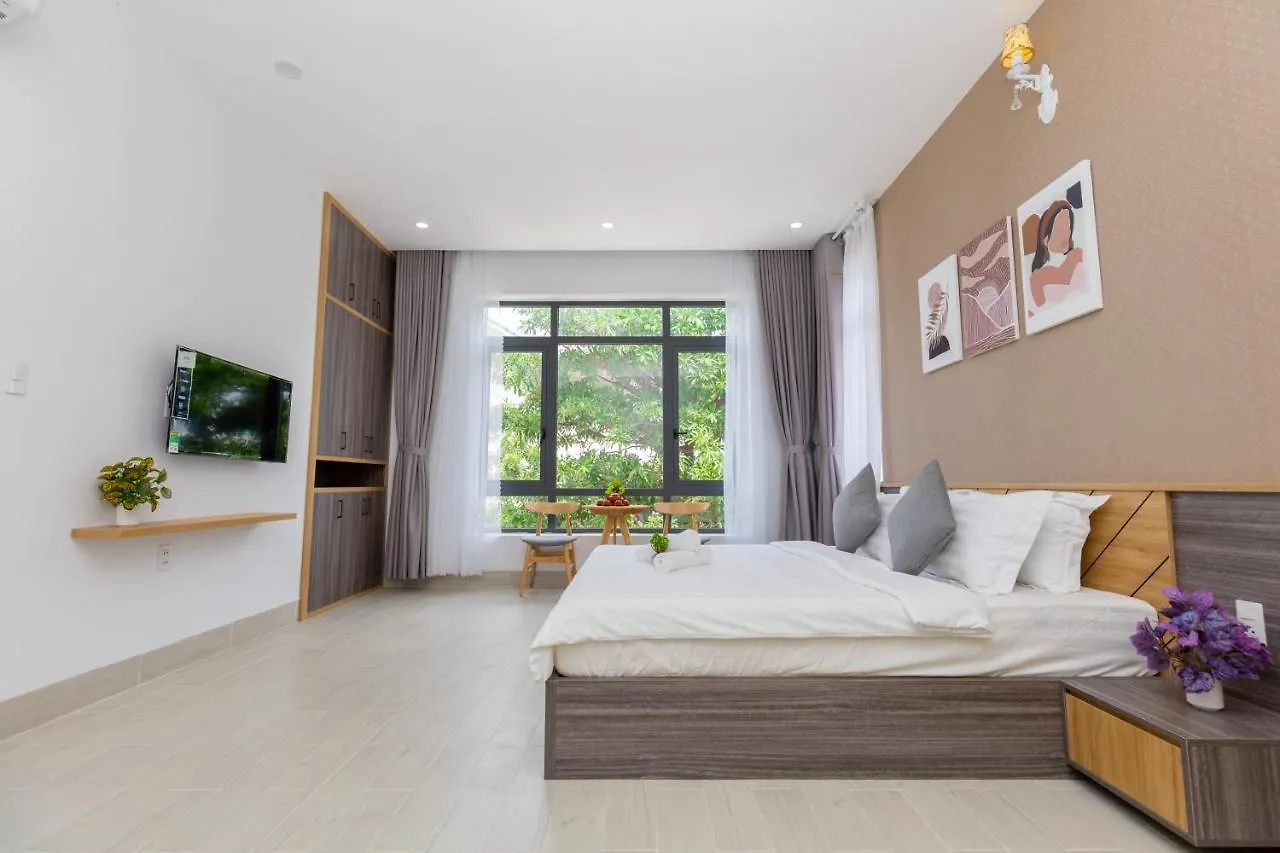 Palm Villa 10 - Luxury Pool Villa 6 Rooms & Billiard Vung Tau Vietnam