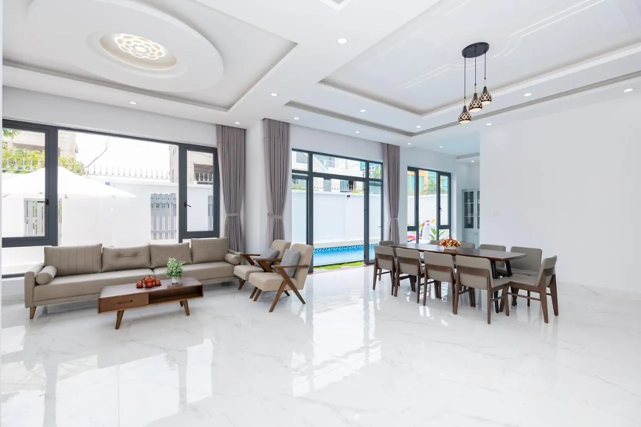 Palm Villa 10 - Luxury Pool Villa 6 Rooms & Billiard Vung Tau 0*,  Vietnam